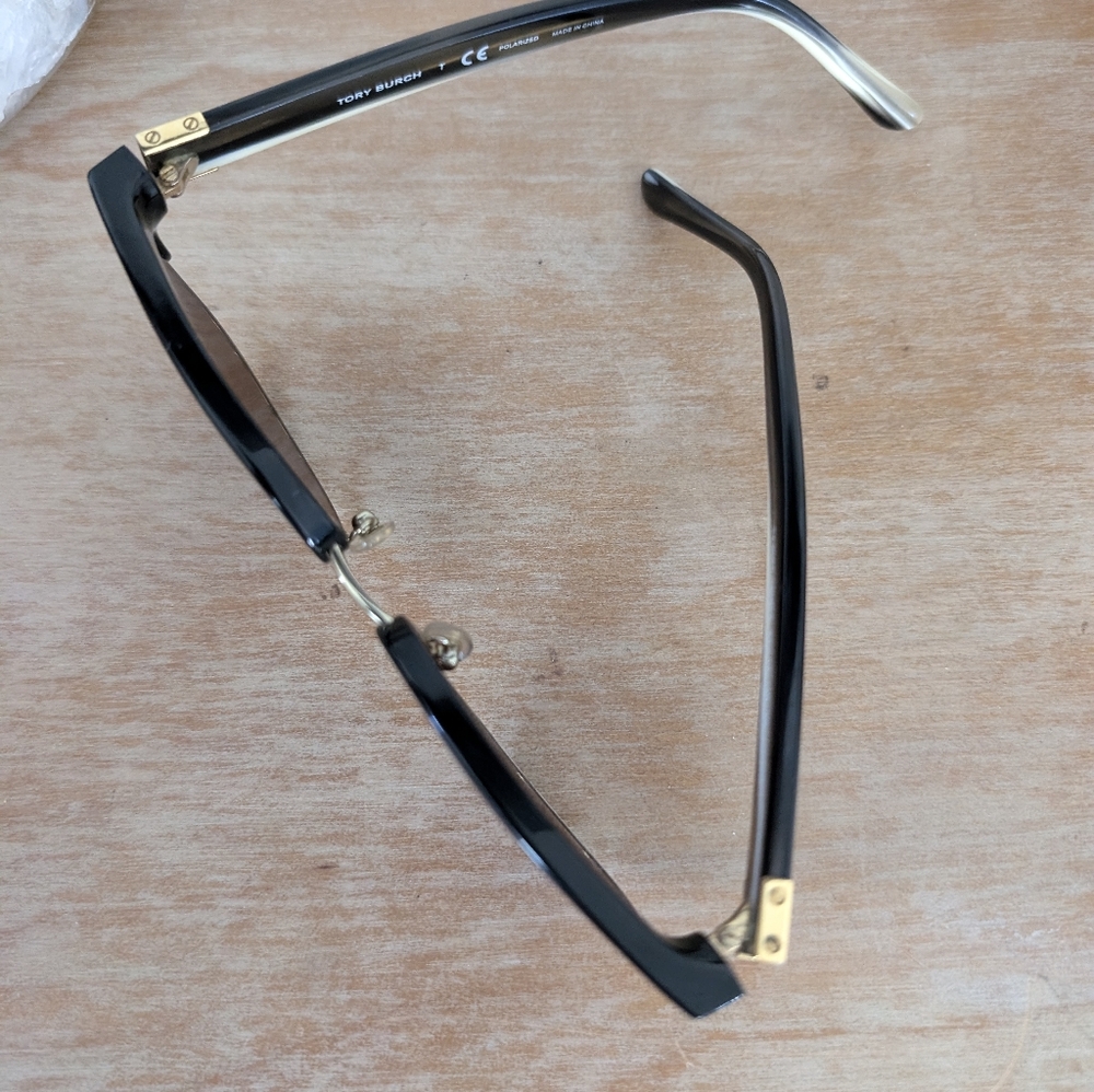 Tori Burch Sunglasses - Picture 3 of 5